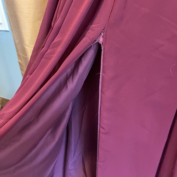 Women’s dress. One shoulder maxi with slit size 0 - Picture 4 of 5